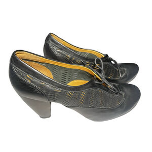 Vintage Coclico Shoes Womens Size 38.5 Leather Cutout Lace Up Heels Made Spain